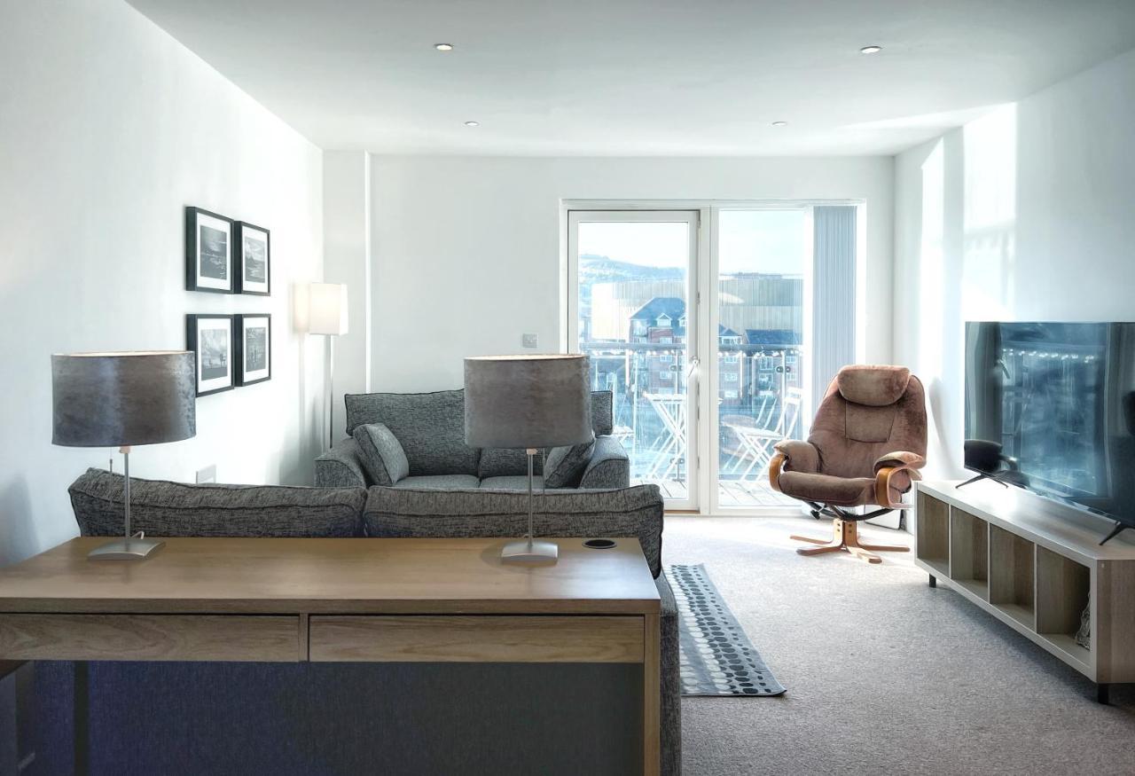 Elegant And Bright Seaside Apt In Swansea Marina 外观 照片