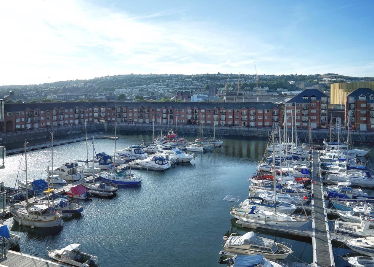 Elegant And Bright Seaside Apt In Swansea Marina 外观 照片