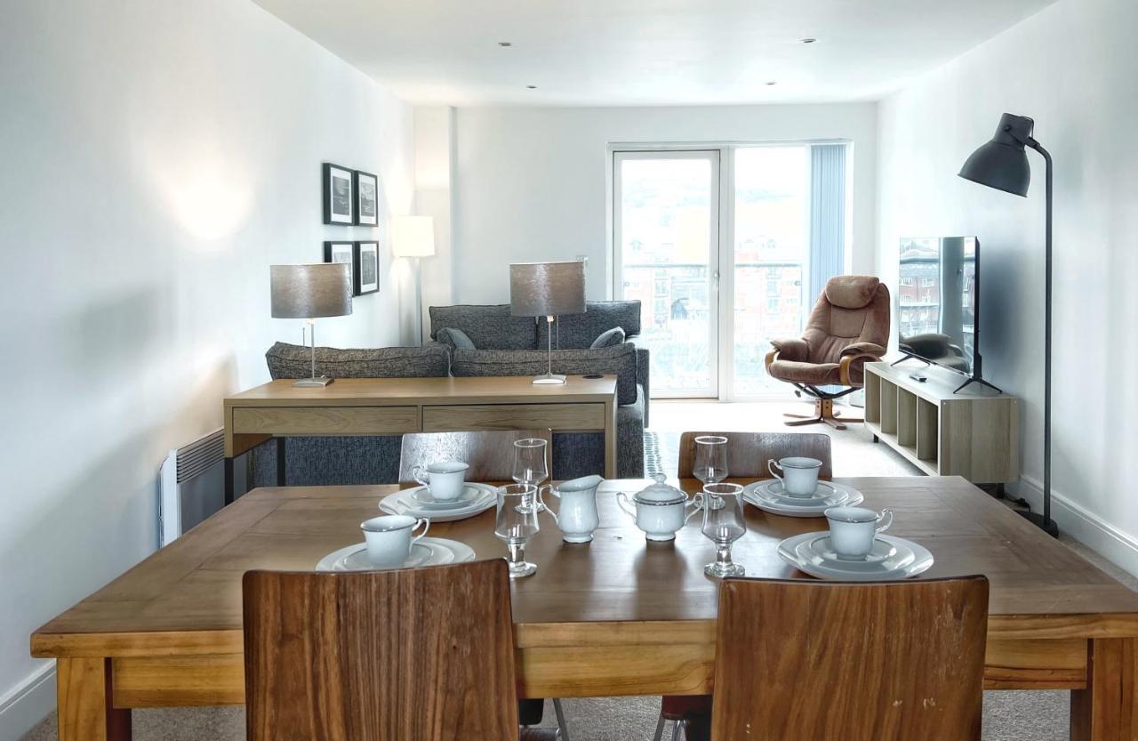 Elegant And Bright Seaside Apt In Swansea Marina 外观 照片