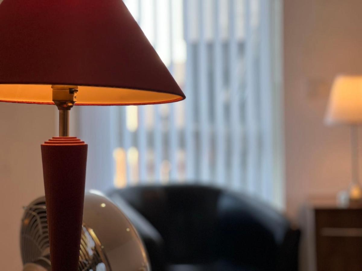 Elegant And Bright Seaside Apt In Swansea Marina 外观 照片