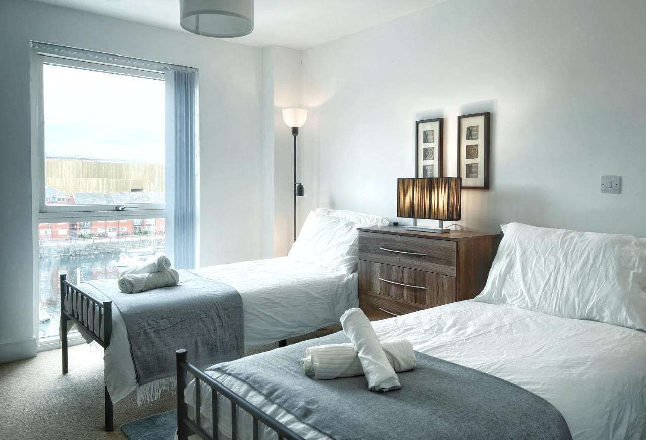 Elegant And Bright Seaside Apt In Swansea Marina 外观 照片